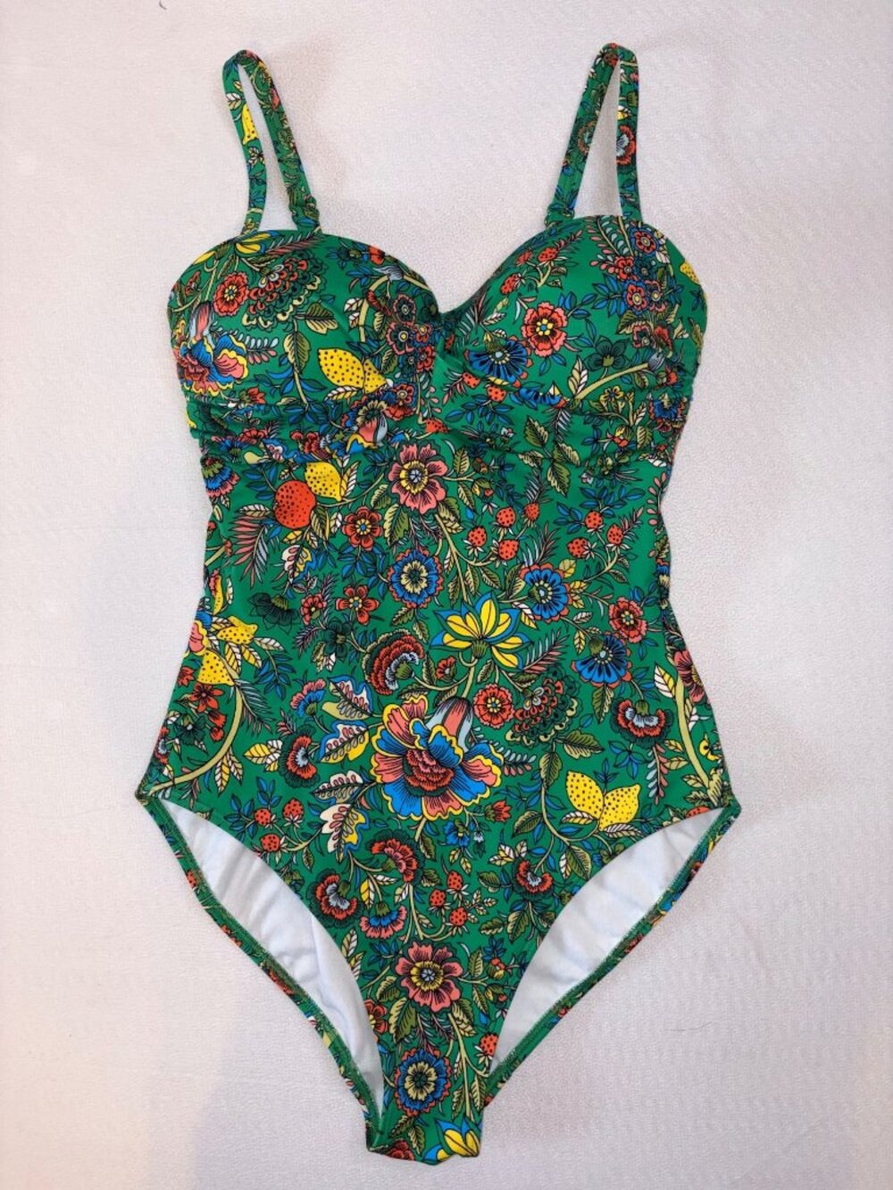 Boden women’s one piece swim suit size 32DD